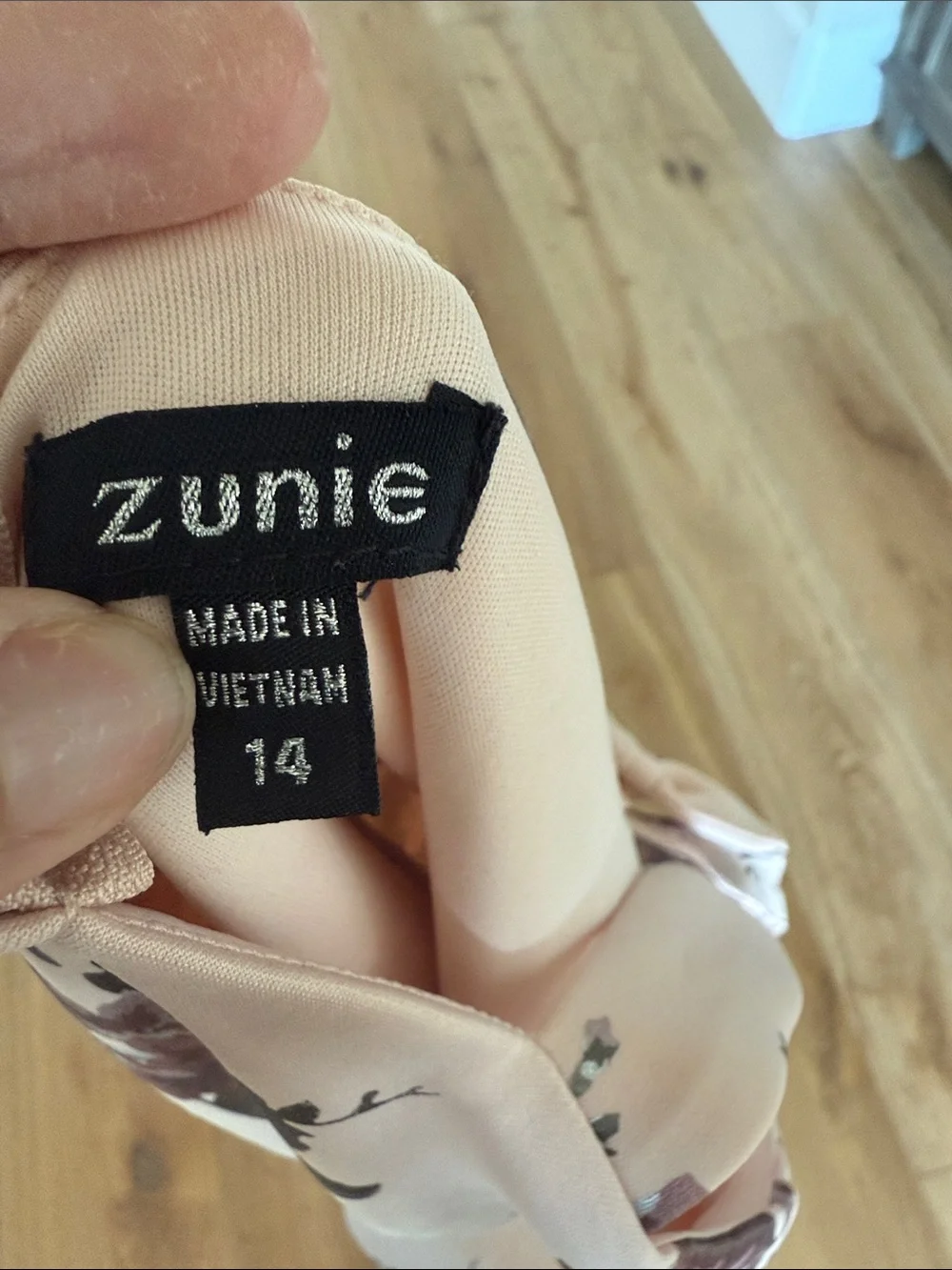 Zunie chic halter